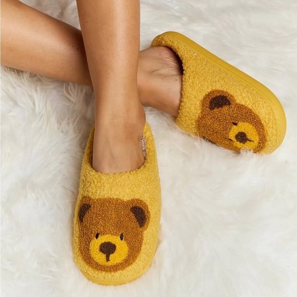 Shoes - Cozy Teddy Bear Print Plush Slide Slippers